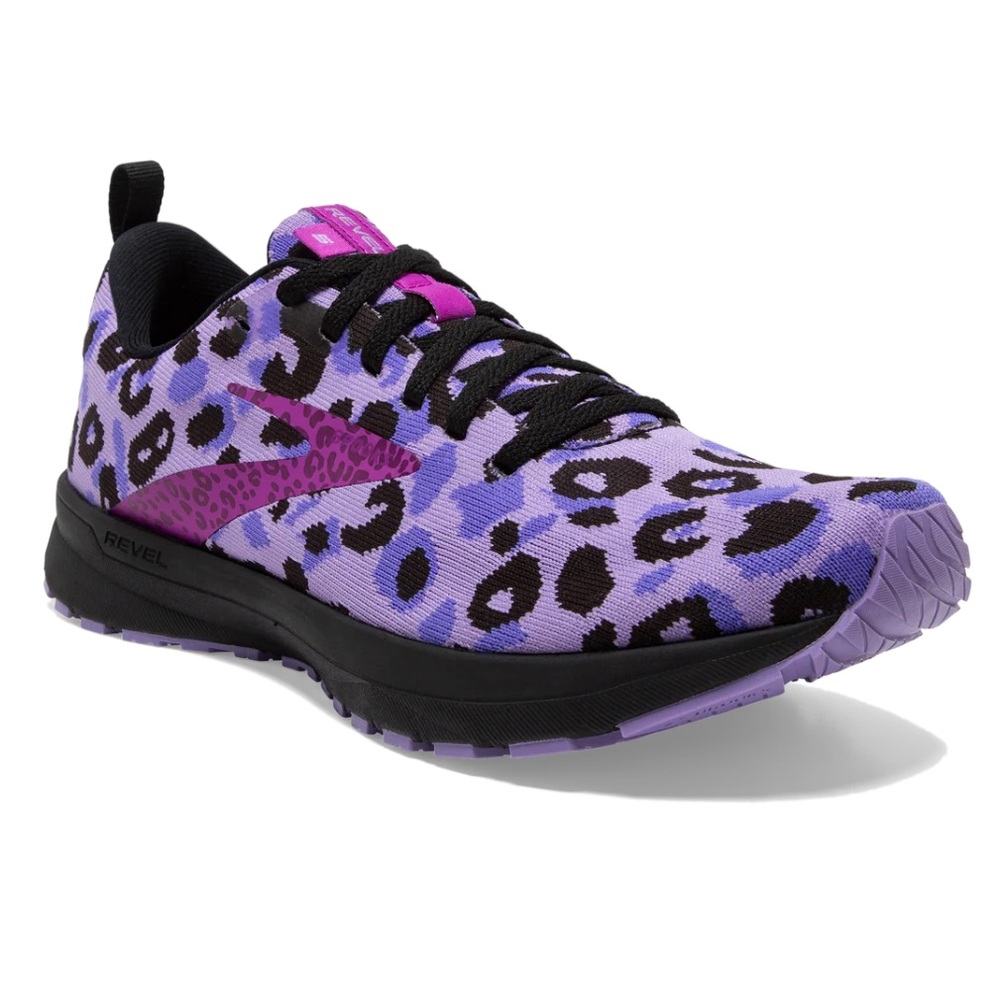 Brooks Women's Revel 5 purple leopard print size 6.5 (US)